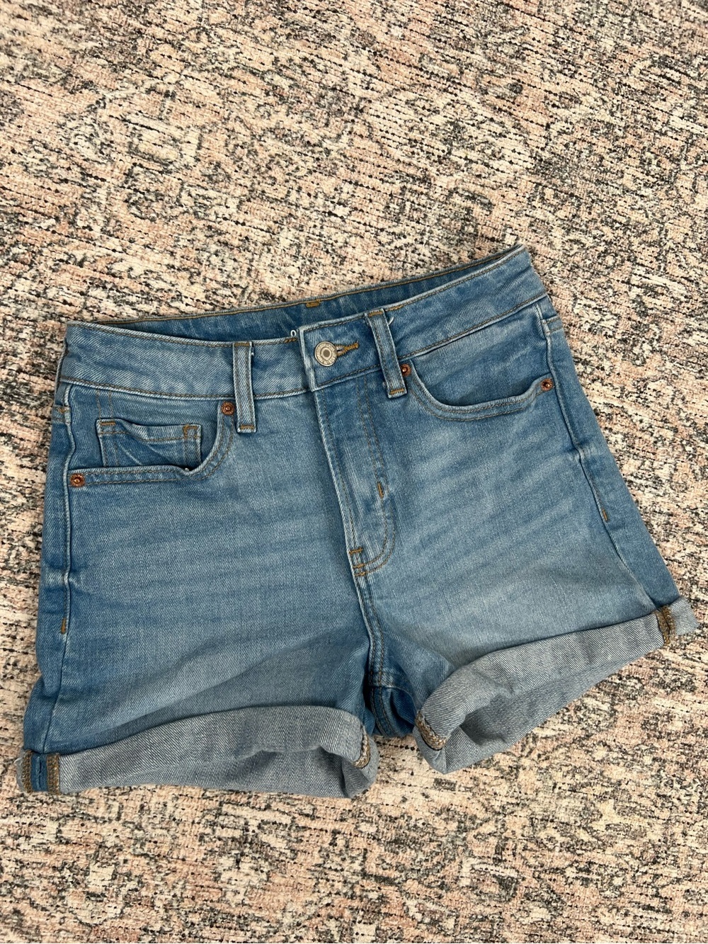 Old Navy Light Wash OG Straight High-Rise rolled hem Jean Shorts Size 0